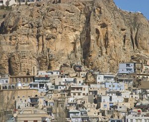 Un architecte syrien reconstruit son village grâce à ses drones