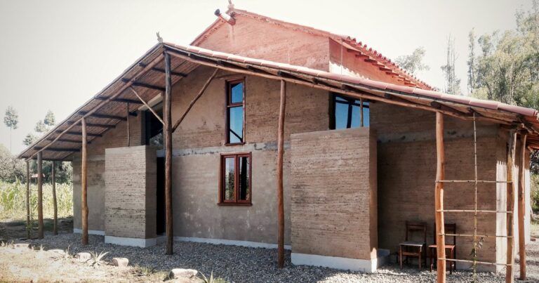 Bel exemple de maison en terre crue en Bolivie