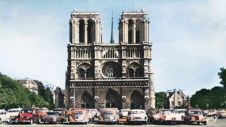 Pour Paris, ville d’histoire, il faut une flèche