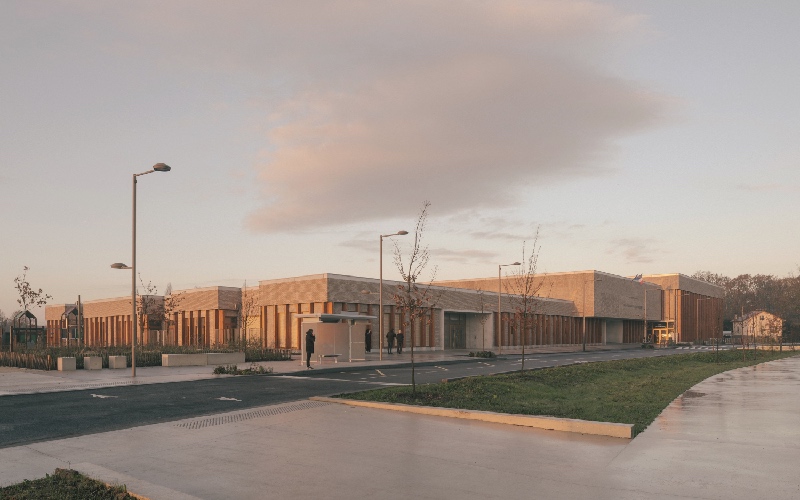 bretigny sur orge une ecole rigoureuse signee vallet de martinis
