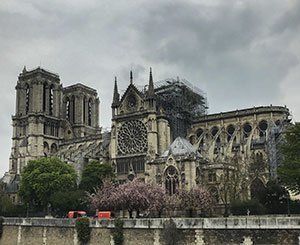 Le chantier de Notre-Dame suspendu à cause du Coronavirus