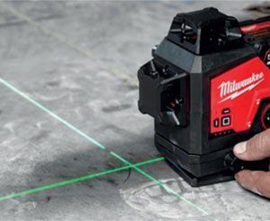 Milwaukee® présente 4 nouveaux lasers verts et leurs accessoires
