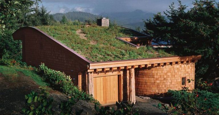 Cannon Beach house : une maison au toit vert construite pour être écologique