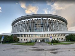 L'effondrement impressionnant d'un complexe sportif en Russie