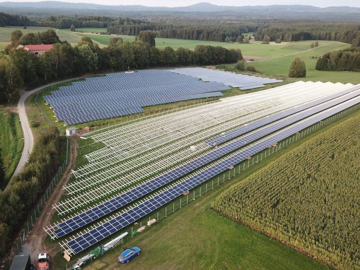 Tarifs solaires : pour l'exécutif, les installations concernées sont en "sur-rentabilité"