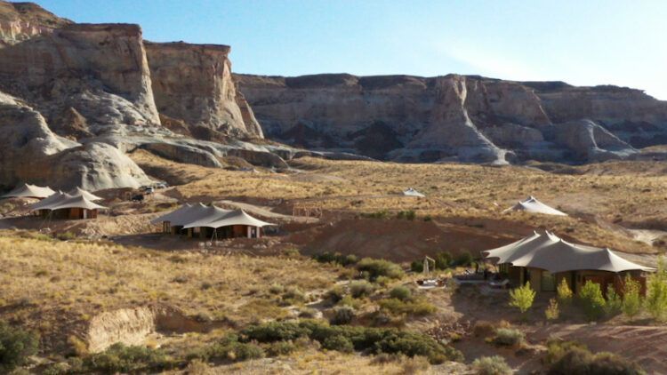 Dans l’Utah, imaginé par Luxury Frontiers, un camp de toile Serge Ferrari