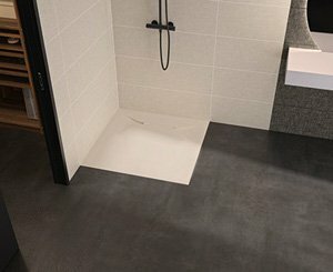Plus d’eau stagnante ni de risque de glissade avec Kinediva, le nouveau receveur Kinedo aux lignes inédites