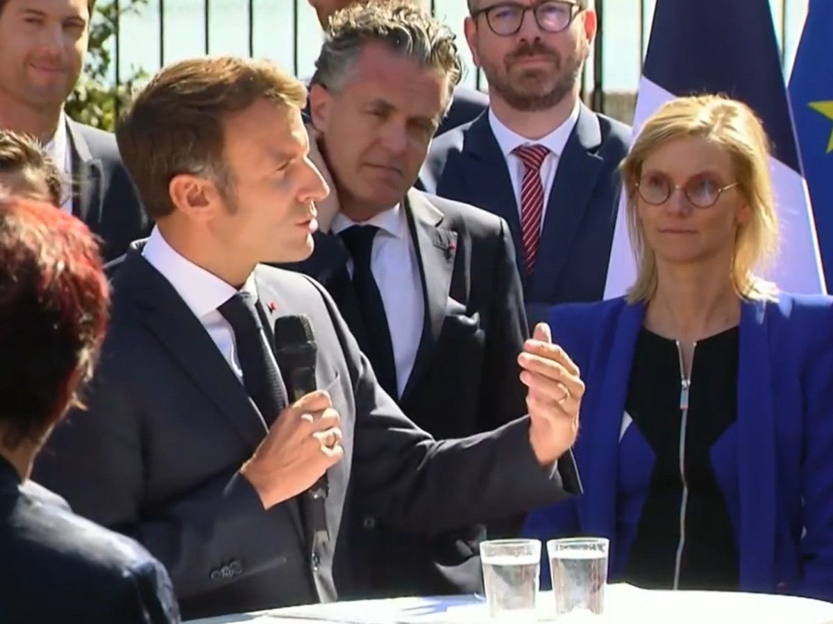 Nucléaire, renouvelables : Emmanuel Macron estime qu'il faut aller "beaucoup plus vite"