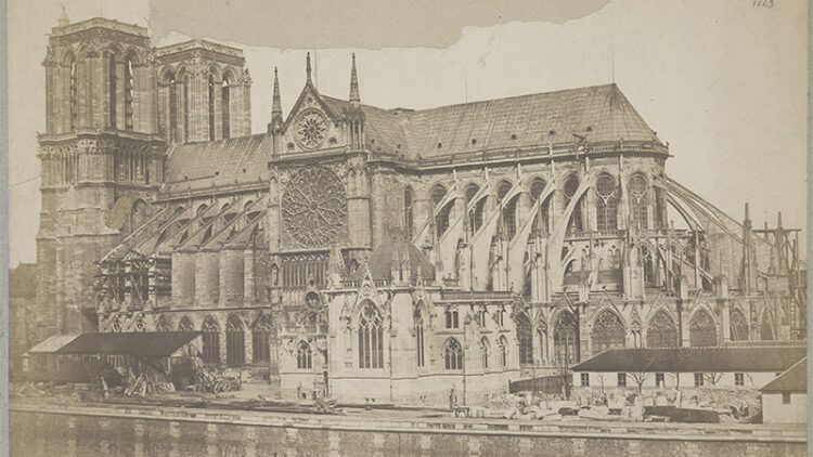 Notre-Dame de Paris, des bâtisseurs aux restaurateurs à la Cité de l’architecture