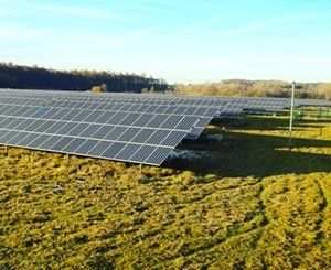 Des panneaux solaires, oui, mais pas à la place des champs, disent les chambres d'agriculture