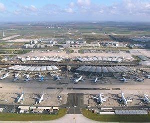 Le trafic des aéroports parisiens en août à un peu plus de 30% par rapport à l'an dernier