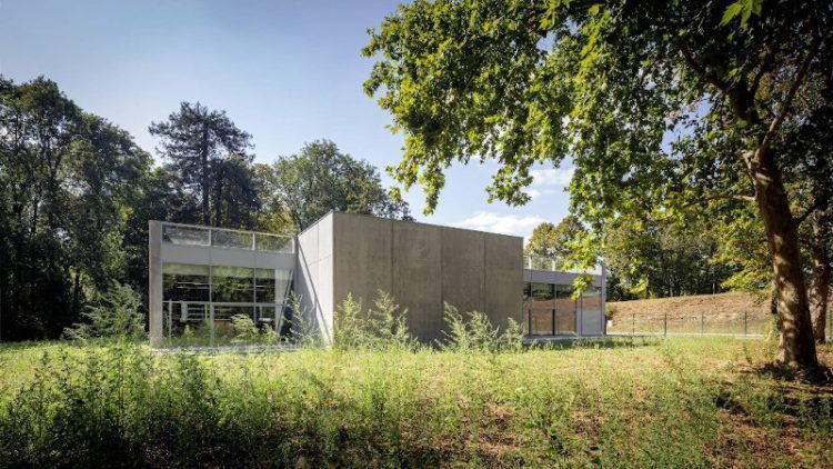 Salle de boxe à Savigny-le-Temple par Atelier Aconcept