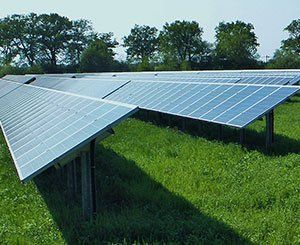 Les promoteurs d'un parc photovoltaïque dans le Larzac veulent rassurer les agriculteurs