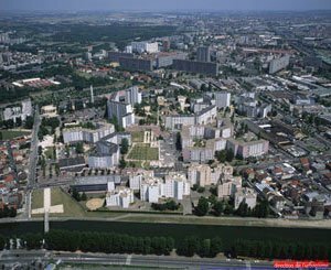 Une cité populaire de Seine-Saint-Denis sort de son enclavement grâce à une nouvelle passerelle