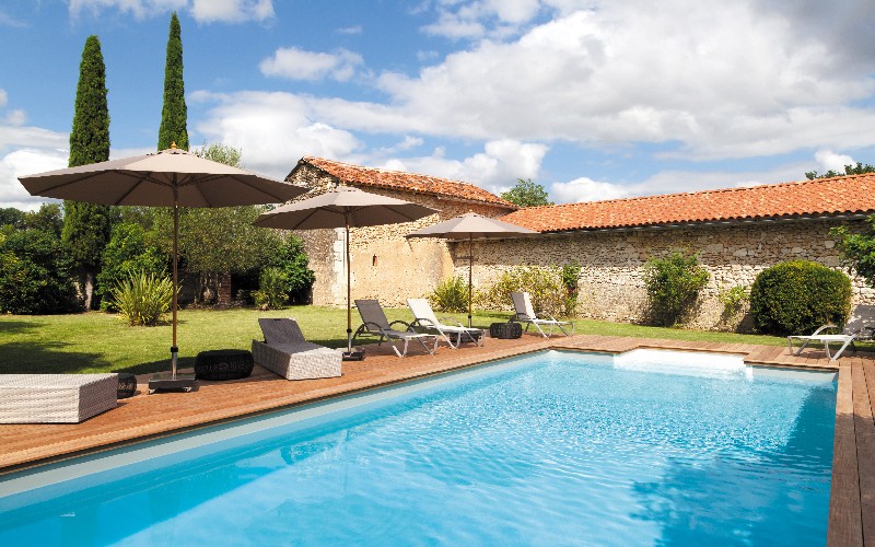 la piscine familiale un equipement toujours plus populaire