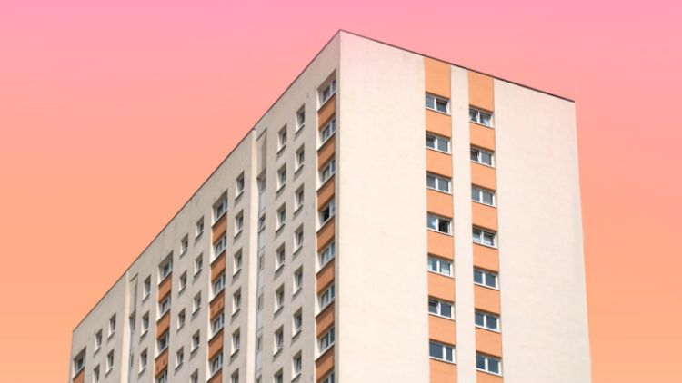 Les entreprises générales, masse critique et standard de fait