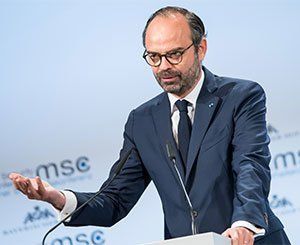 Édouard Philippe demande à l'industrie de se mobiliser dans le cadre d'un "Pacte productif"