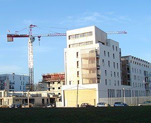 Rebond des permis de construire de logements en mai alors que la baisse des mises en chantier s’accélère