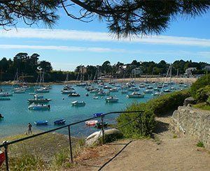 Le rapporteur public demande le rejet des recours contre le sentier littoral de Saint-Briac