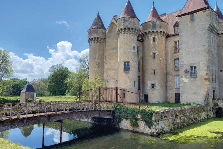Château de Chazelet : Le premier pont en béton armé du monde