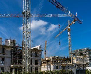 La construction de logements garde sa tendance au repli, malgré une amélioration au second trimestre