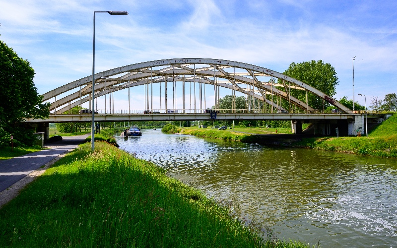 300 millions d euros en plus d bloqu s par l ue pour le canal seine nord europe