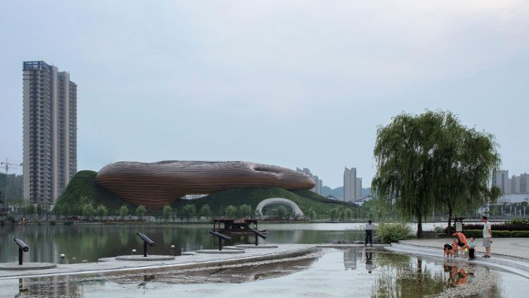 Le musée de Liyang, signé C.R. Lin, en apesanteur sinon perché