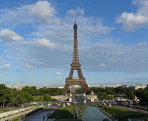 Le site de la Tour Eiffel piétonnisé et végétalisé d'ici 2024