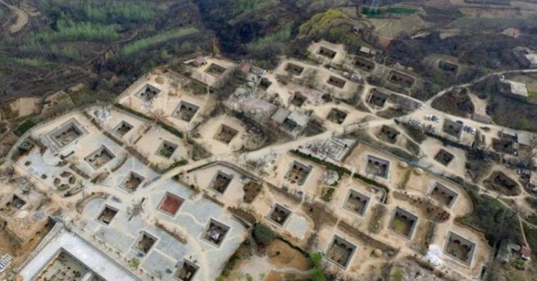 La ville des taupes : des Chinois y vivent sous terre depuis 4000 ans