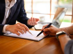 Un guide numérique pour aider les architectes à (mieux) négocier les contrats