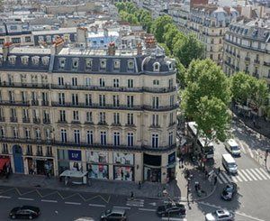 Les prix de l'immobilier grimpent au premier trimestre, Paris à contre-courant