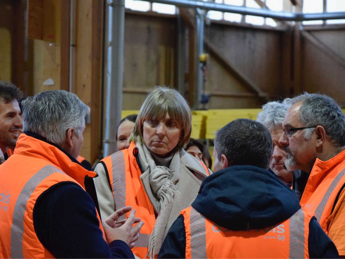 Réglementation incendie pour le bois : un "consensus" a été trouvé (ministre)