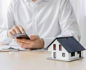 Fiscalité locale : pas de retour à la taxe d'habitation mais "une contribution modeste" envisagée