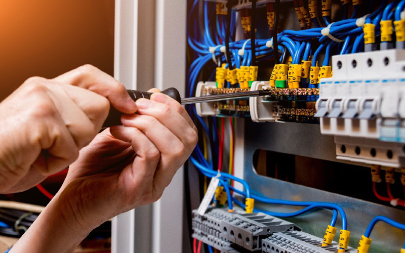 salaire btp focus sur le metier d ingenieur electricien