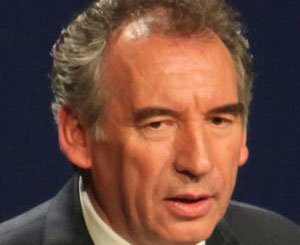 Bayrou veut remettre Mayotte "debout" après le passage du cyclone Chido
