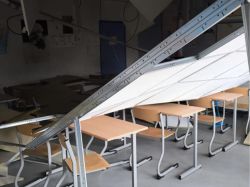 Le faux plafond d'une salle de classe s'effondre en Seine-Saint-Denis