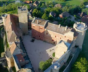 Vol au-dessus du château de Castelnau-Bretenoux