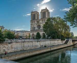 Premier avis défavorable au projet de vitraux contemporains pour Notre-Dame