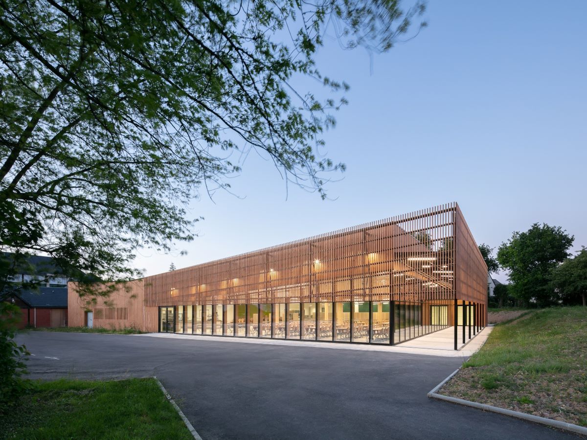 Quand l'extension d'un bâtiment scolaire est plus avantageuse que sa réhabilitation