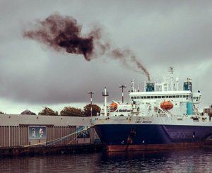 De l'Arctique à l'Himalaya, le "black carbon", super polluant du climat et de l'atmosphère