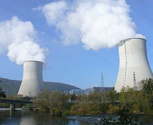 Covid-19 : Élisabeth Borne salue les efforts de la filière nucléaire
