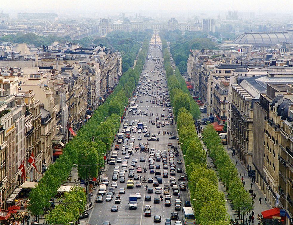 Un projet pour "réenchanter" les Champs-Élysées