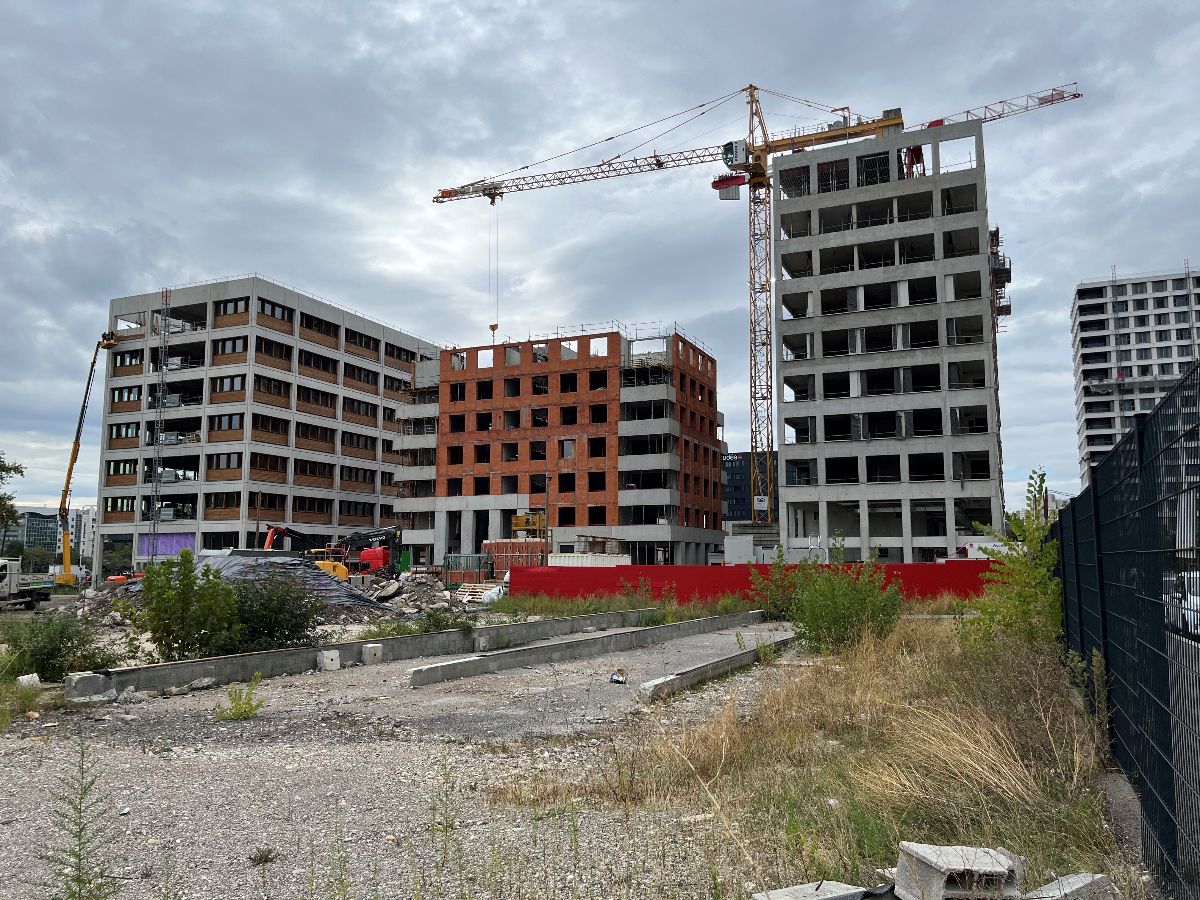 Visite du chantier du premier immeuble sans climatisation ni chauffage de France