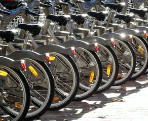 Une station Vélib' éphémère géante inaugurée au pied du Stade de France pour les JO-2024