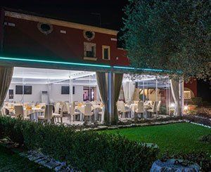 Isola 3 de KE créé un nouvel espace outdoor pour le restaurant italien “Il Casale da Renatone”