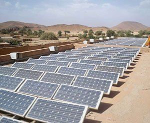 Tunis attribue la construction de cinq centrales photovoltaïques