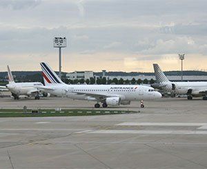Lancement du gigantesque chantier à 120 millions d'euros de la reconstruction de la piste 3 d'Orly