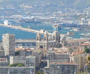 Lutte contre l'habitat indigne: 12 personnes jugées lundi à Marseille