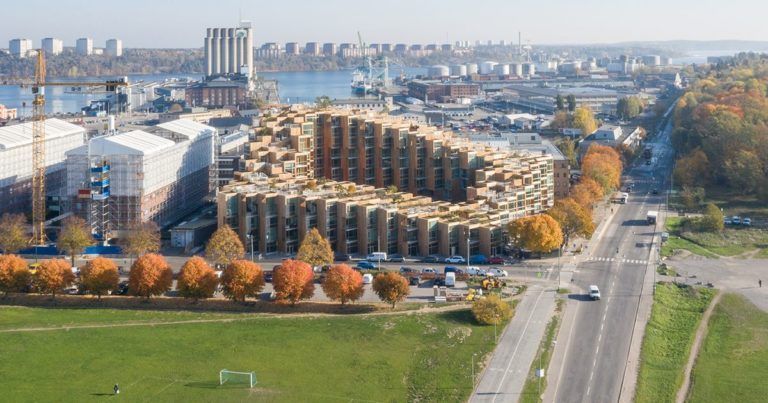 Immeuble résidentiel en bois de 25 000 m2 à Stockholm