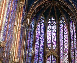 Gothique, roman : quelles différences ?